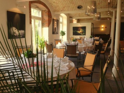 照片: Parkrestaurant im Hofgut Winnerod